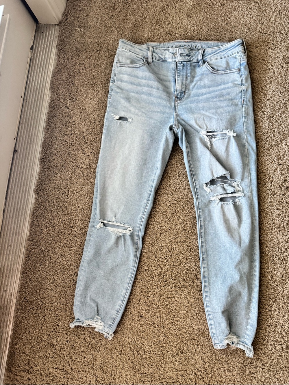 American Eagle Outfitters Light Wash Distressed Boyfriend Jeans